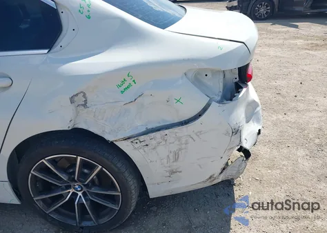 2019 BMW 330I xDrive z USA, uszkodzony, nr VIN WBA5R7C50KAJ79632